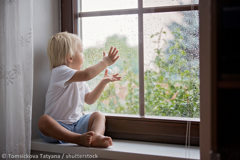 Bübingen Kind überlebt Sturz aus dem Fenster